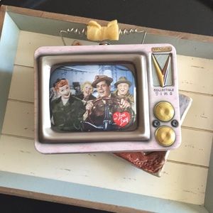 New, authentic I Love Lucy tin tote.